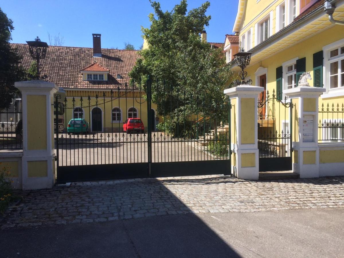 Ferienwohnung Im Gruenen Auf Idyllisch Gelegenen Gutshof Und Doch So Zentral Waldshut-Tiengen Zewnętrze zdjęcie